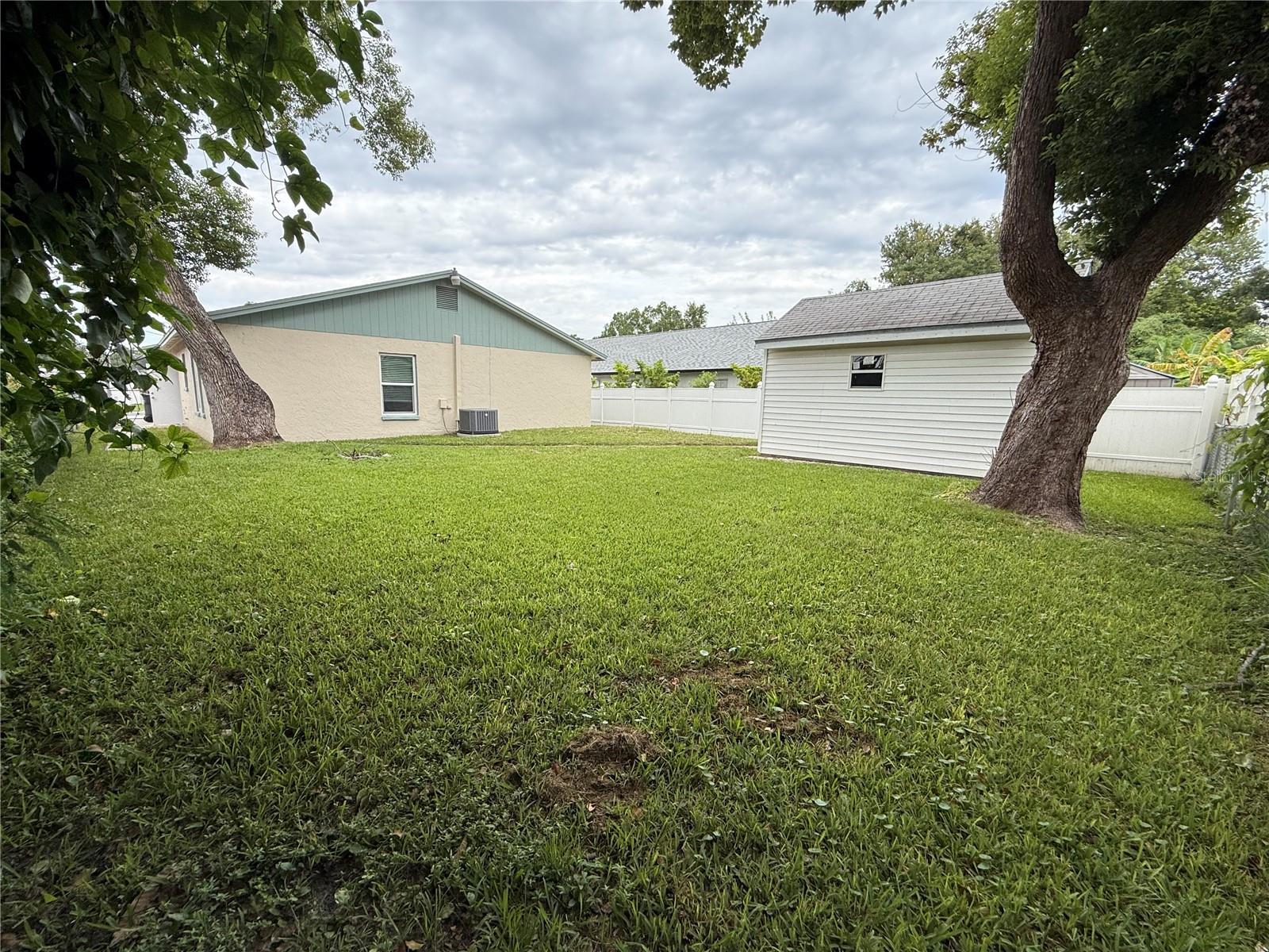 7523 BLOSSOM AVE — photo 35