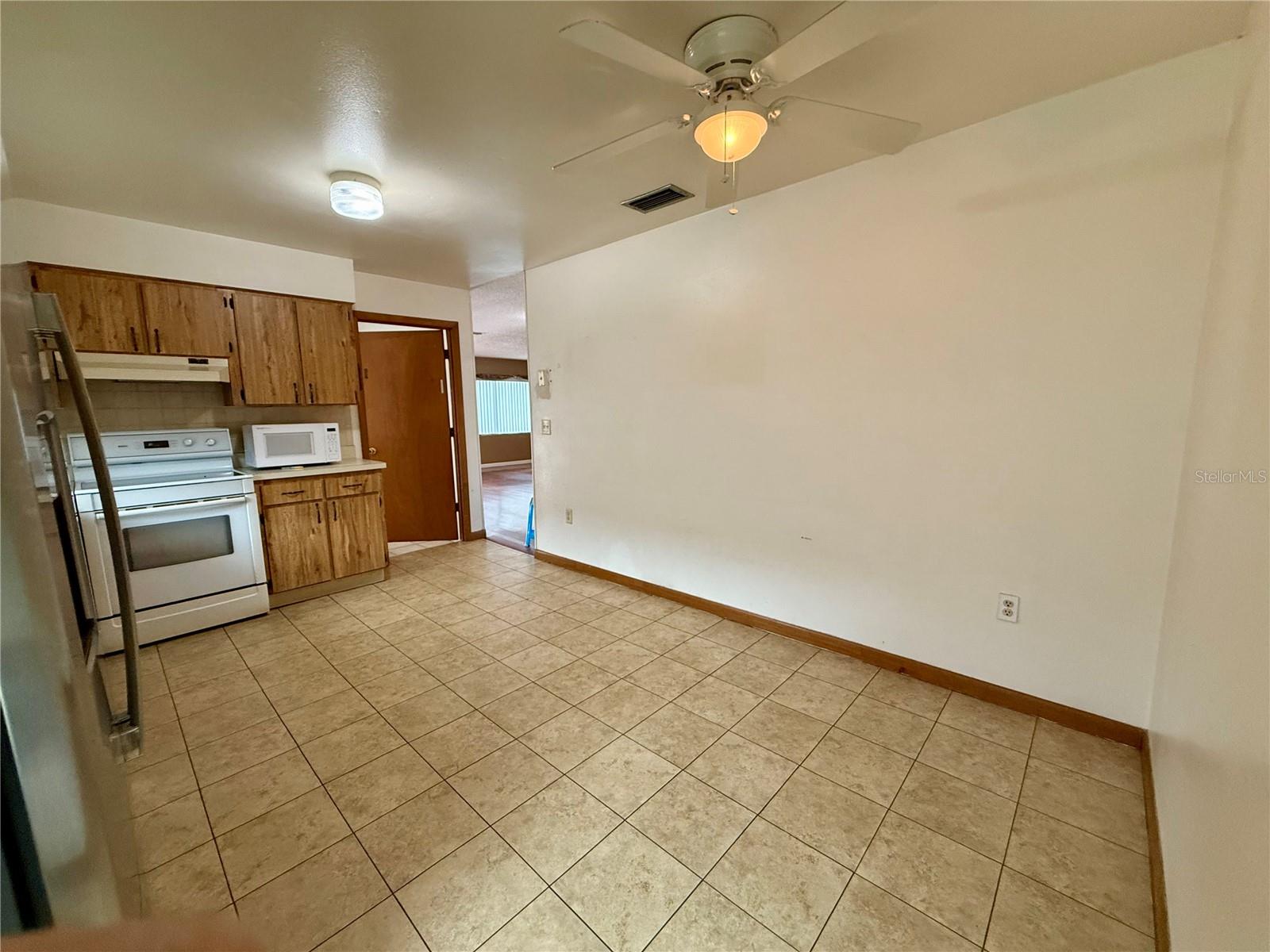 7523 BLOSSOM AVE — photo 12