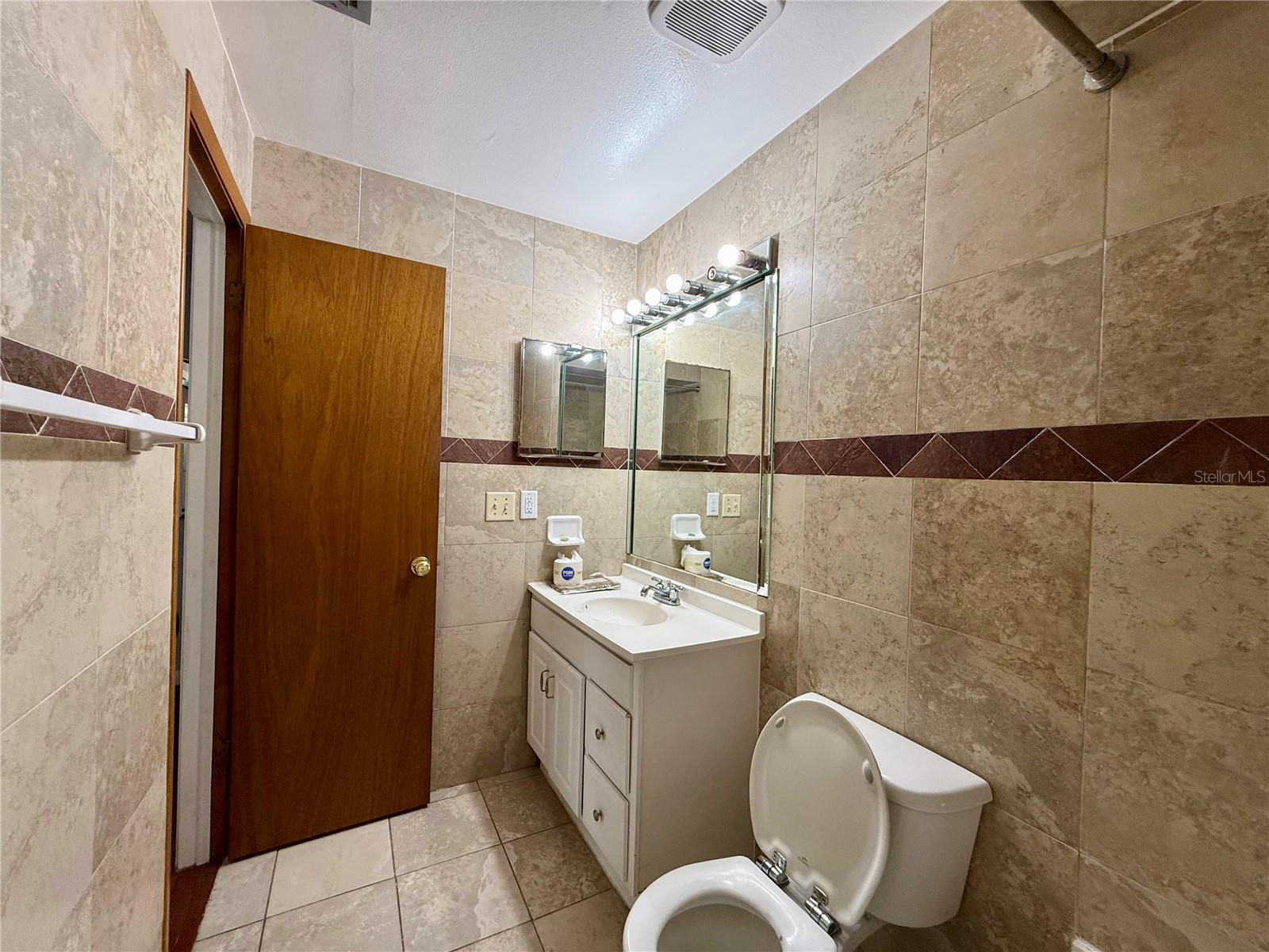 7523 BLOSSOM AVE — photo 28