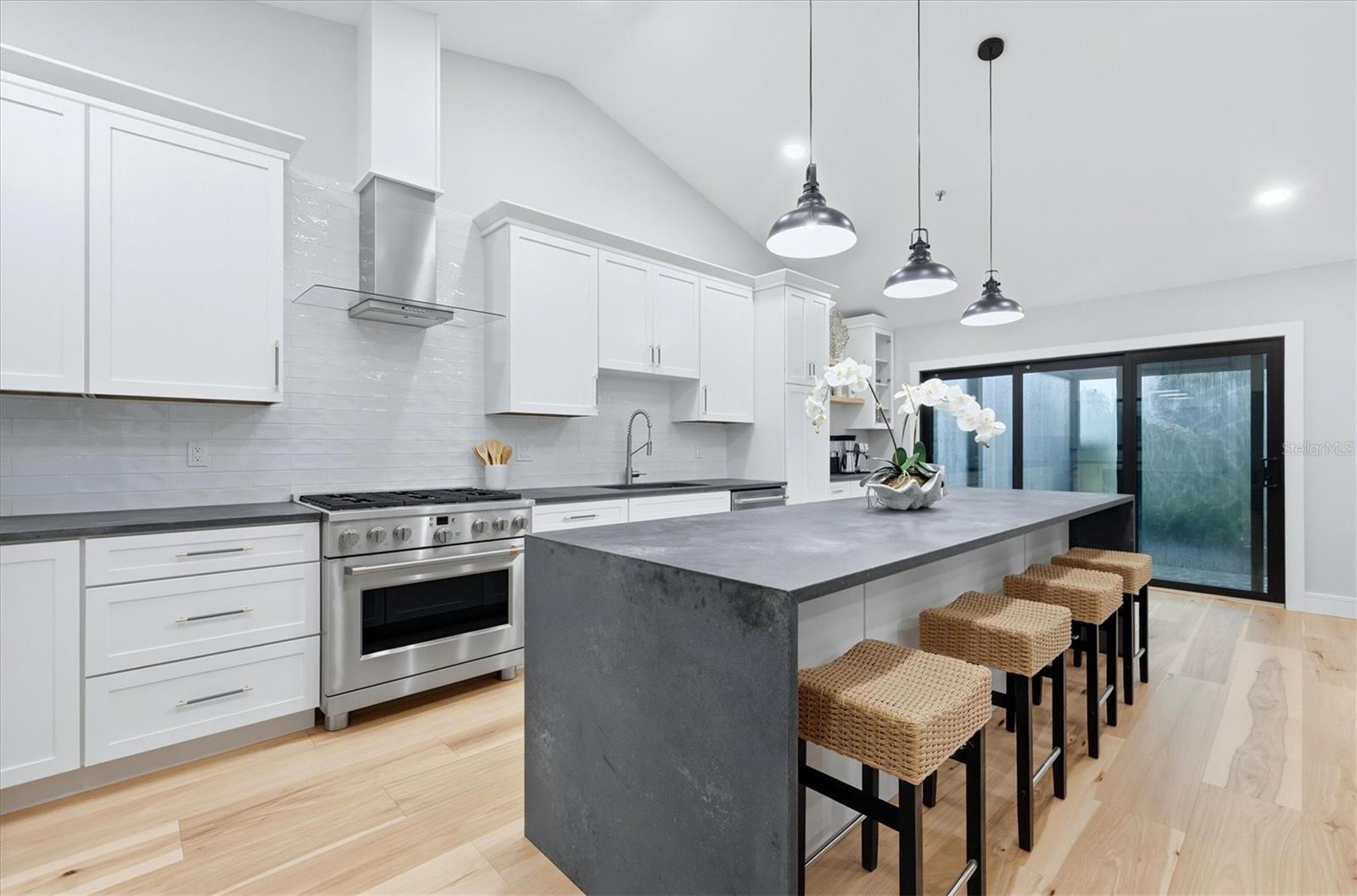 2141 HARBOURSIDE DR #1203 — photo 10