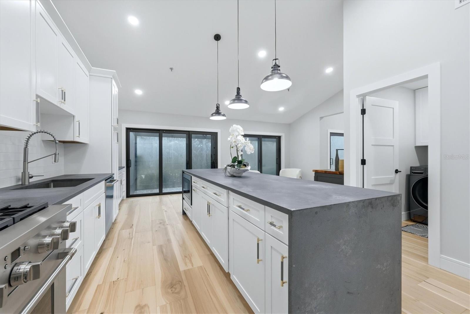 2141 HARBOURSIDE DR #1203 — photo 9