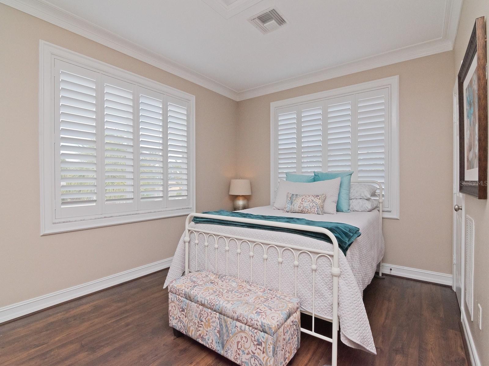 5011 SANDY BROOK CIR — photo 56