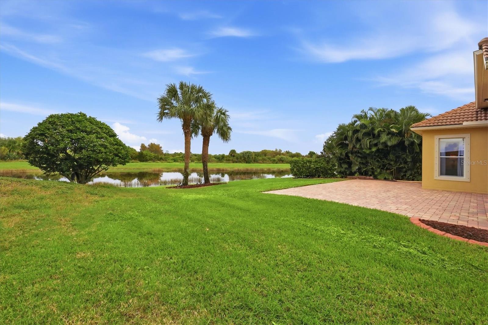 23901 WAVERLY CIR — photo 43