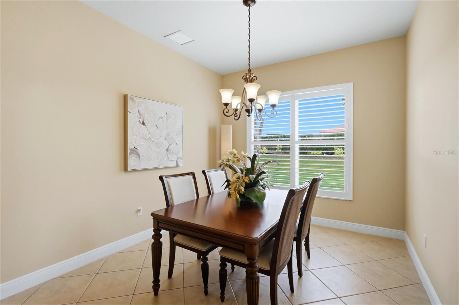23901 WAVERLY CIR — photo 18