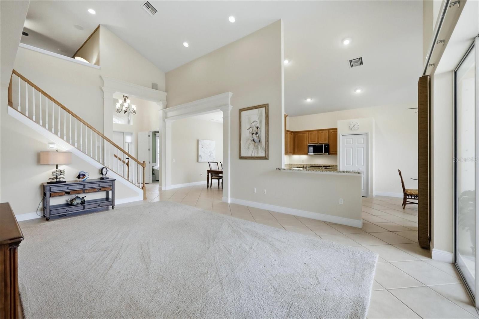 23901 WAVERLY CIR — photo 13
