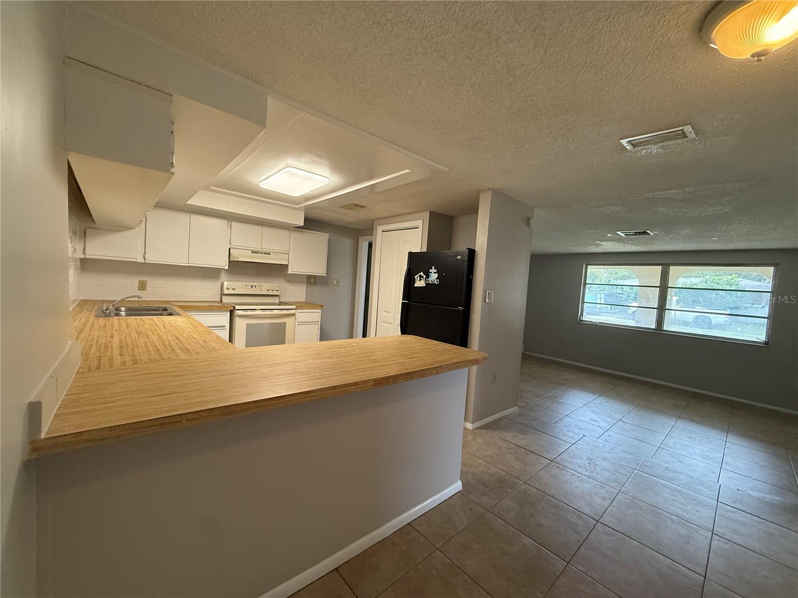 3425 WOODCOCK DR — photo 3