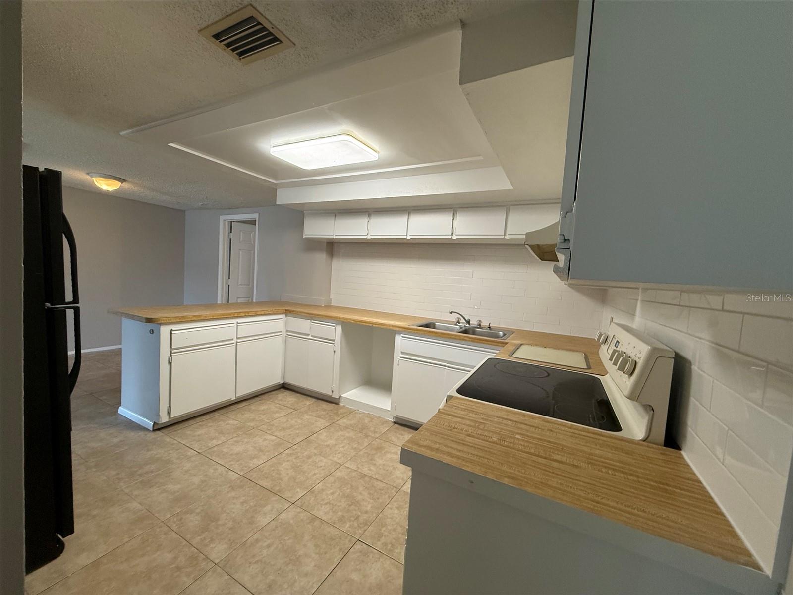 3425 WOODCOCK DR — photo 4