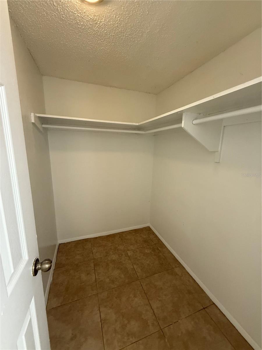 3425 WOODCOCK DR — photo 9