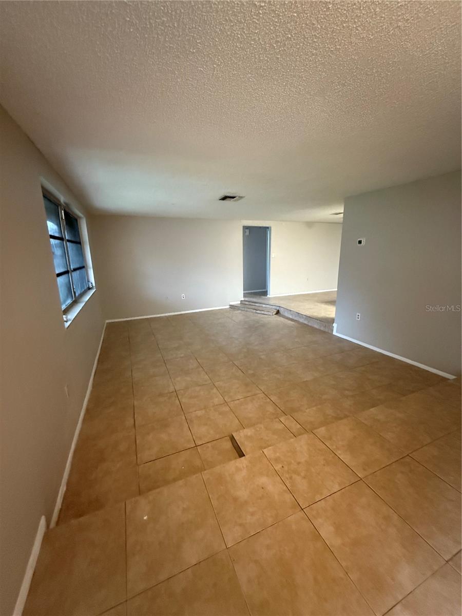 3425 WOODCOCK DR — photo 2