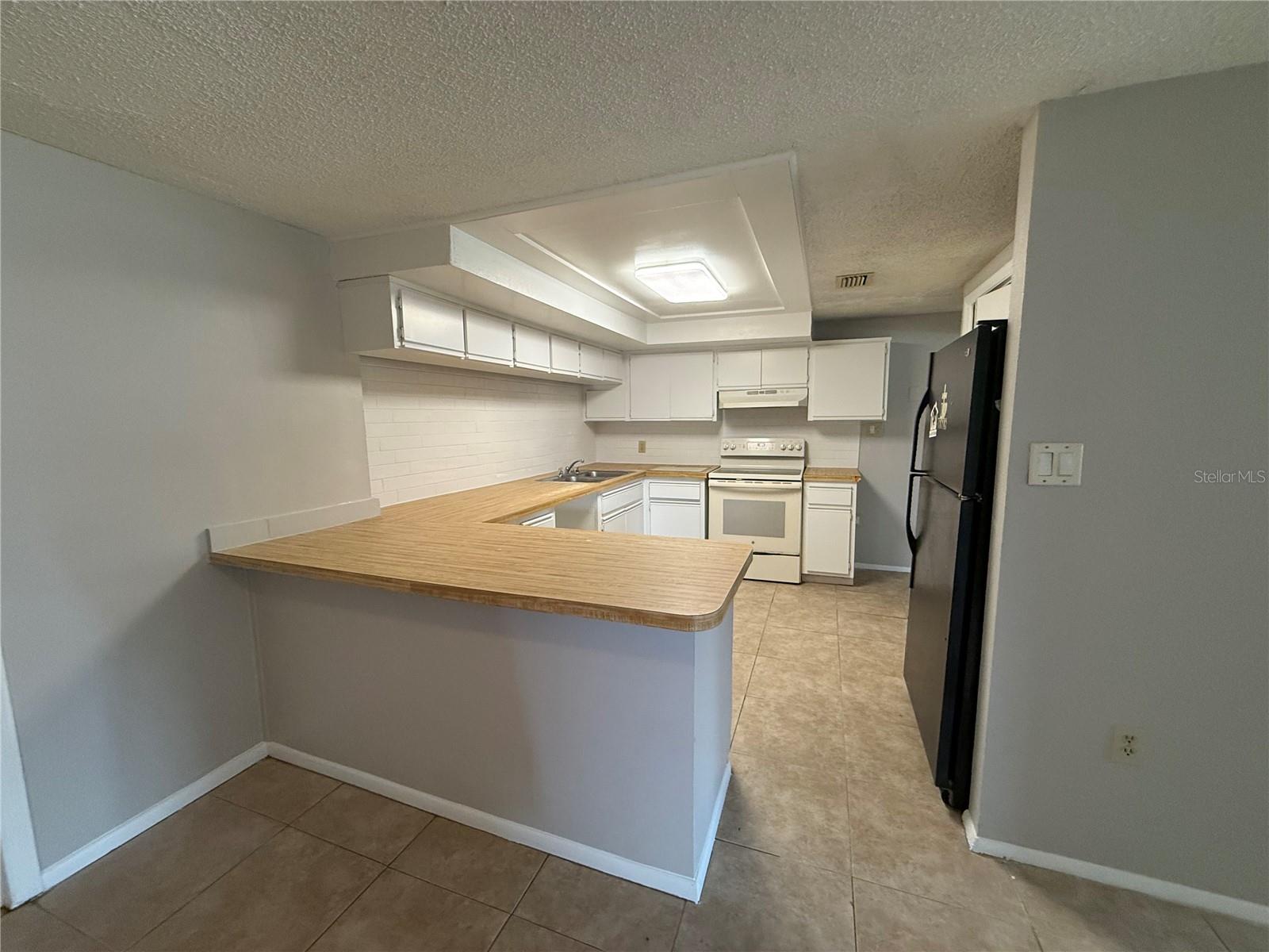 3425 WOODCOCK DR — photo 5