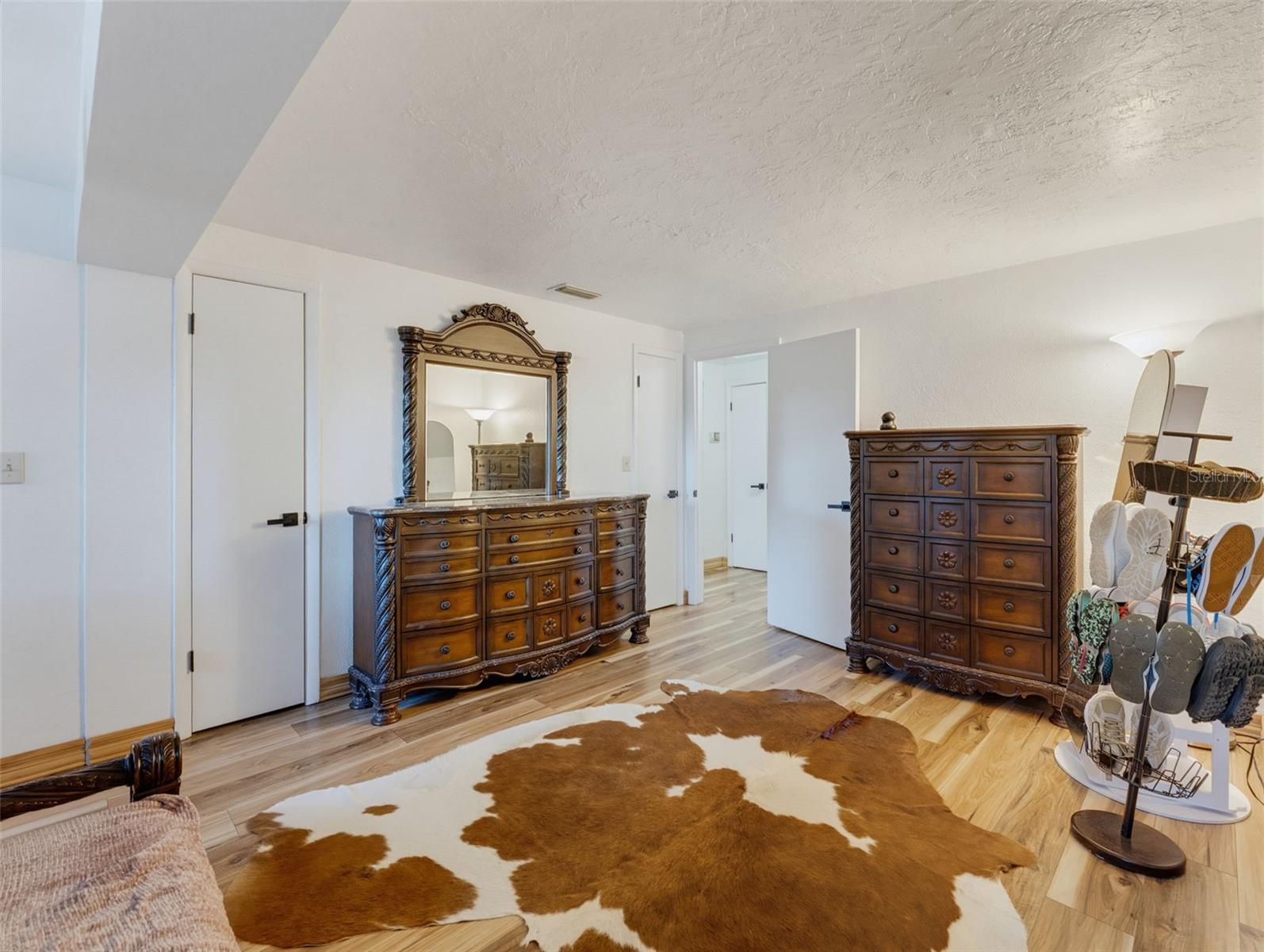 5926 GREY ST — photo 22