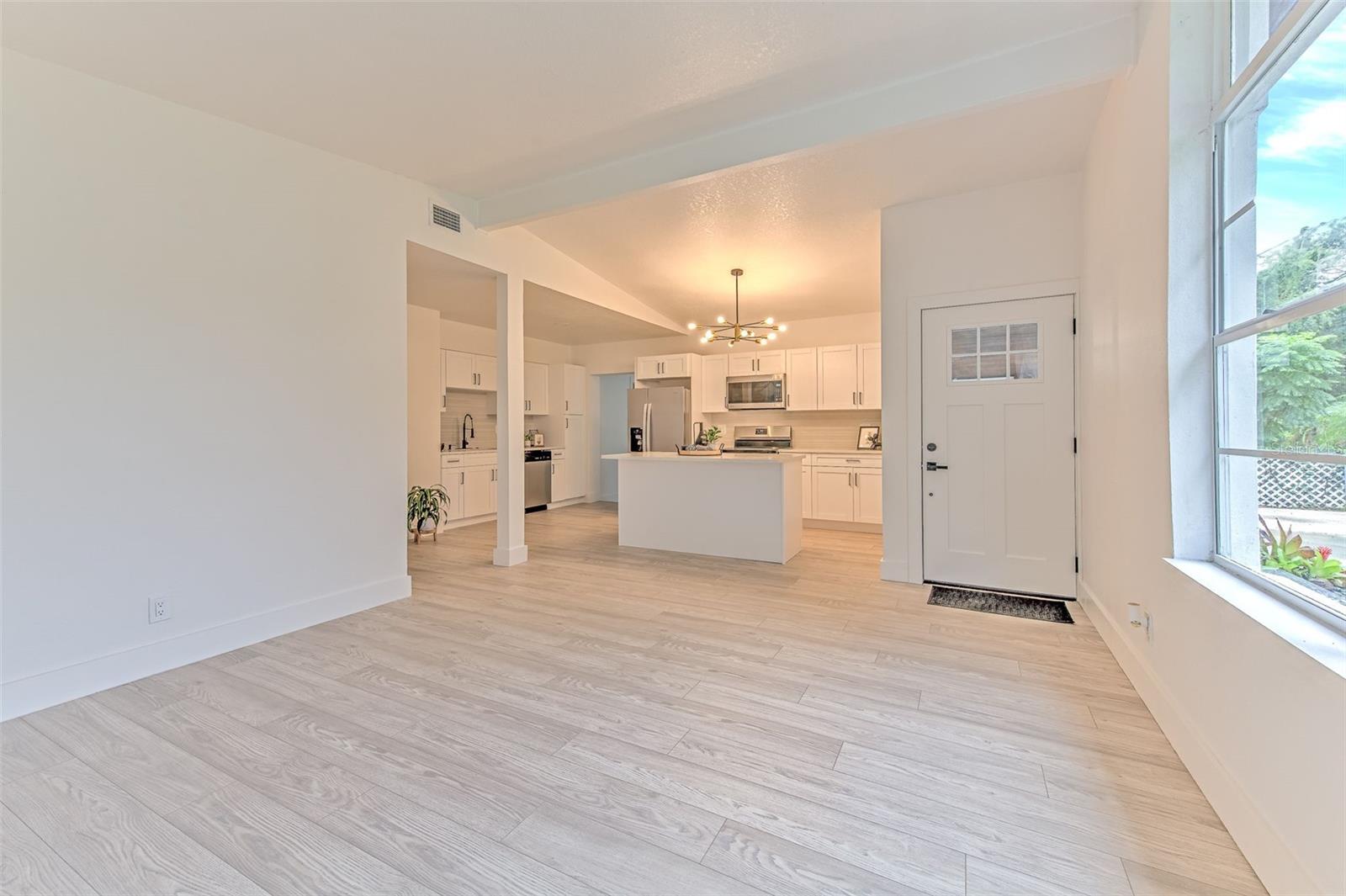 507 SUTTON PL — photo 15