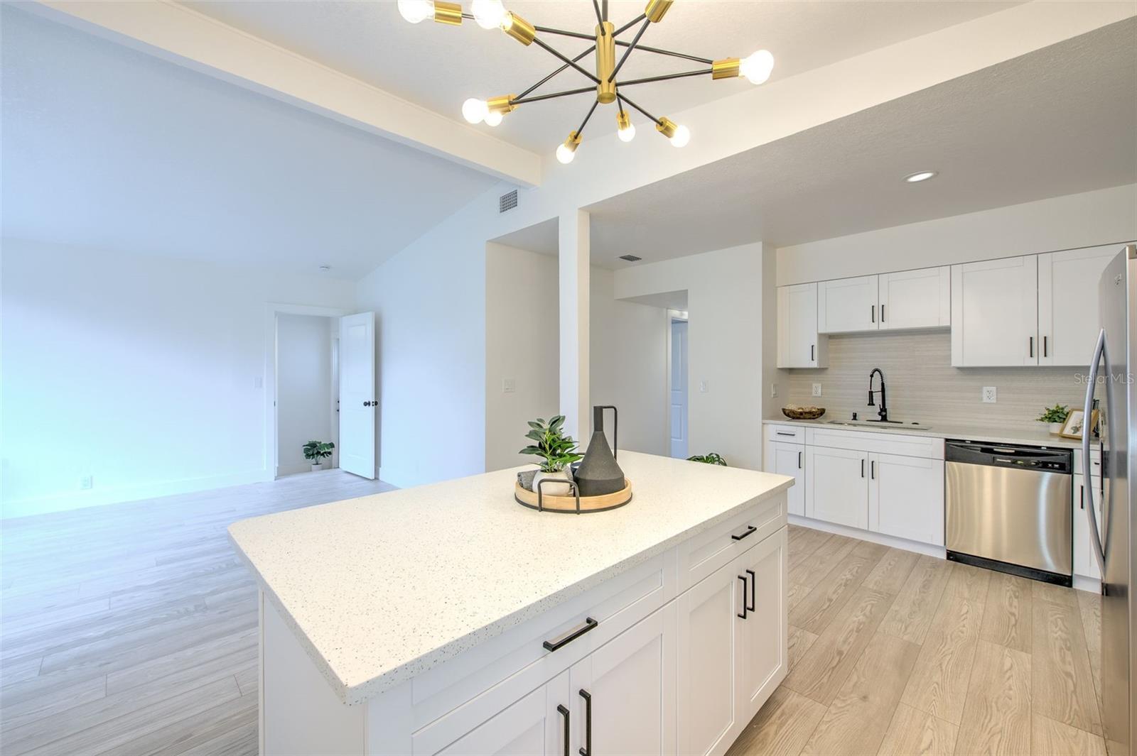507 SUTTON PL — photo 13