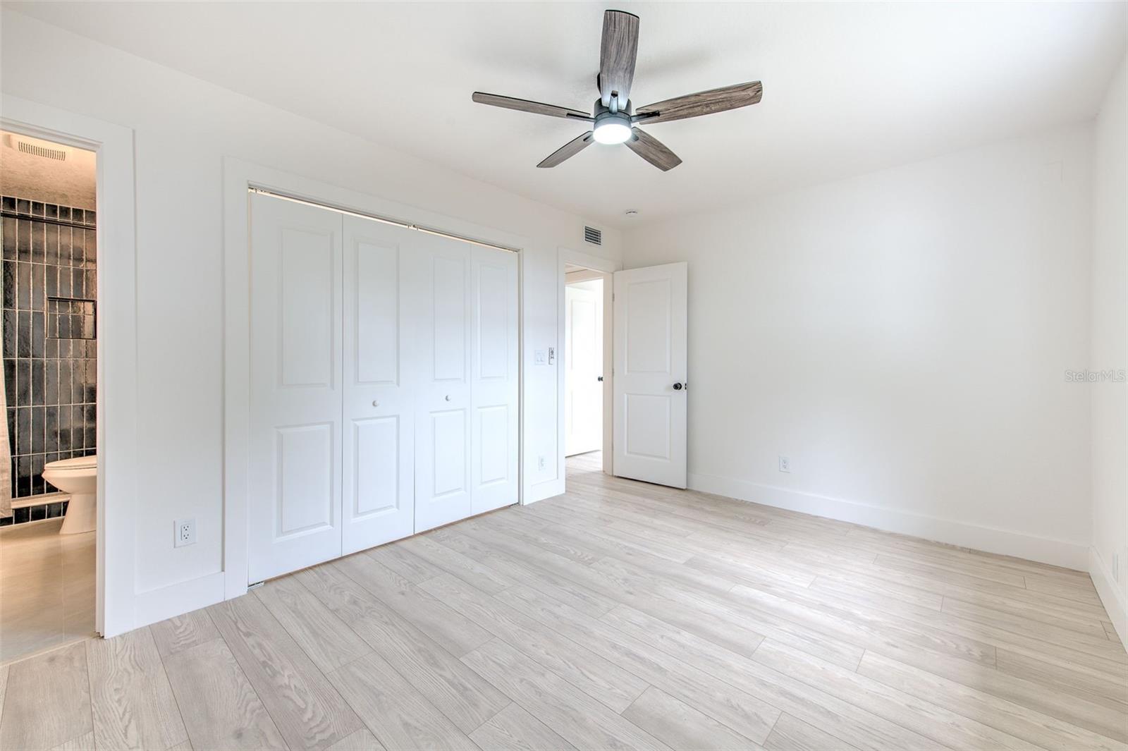 507 SUTTON PL — photo 19