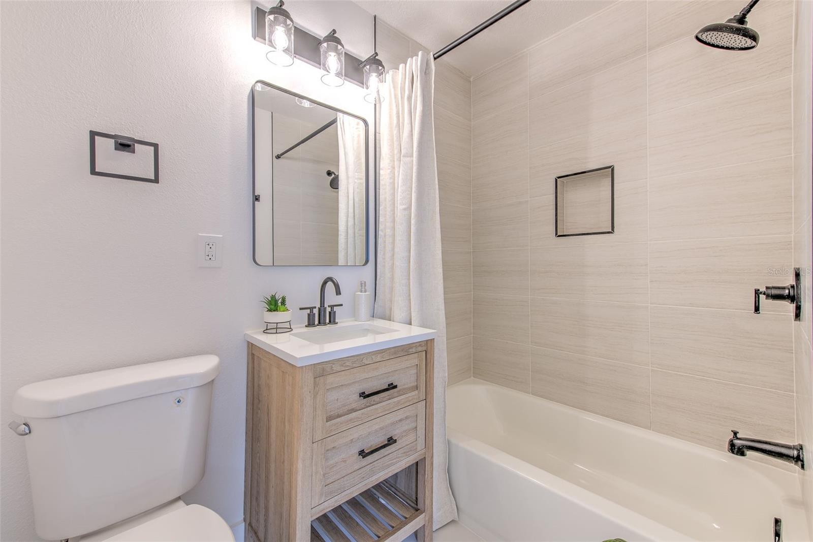 507 SUTTON PL — photo 27