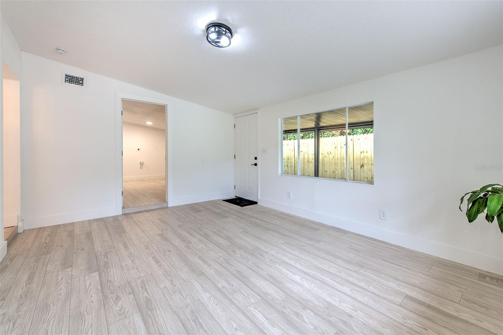 507 SUTTON PL — photo 21