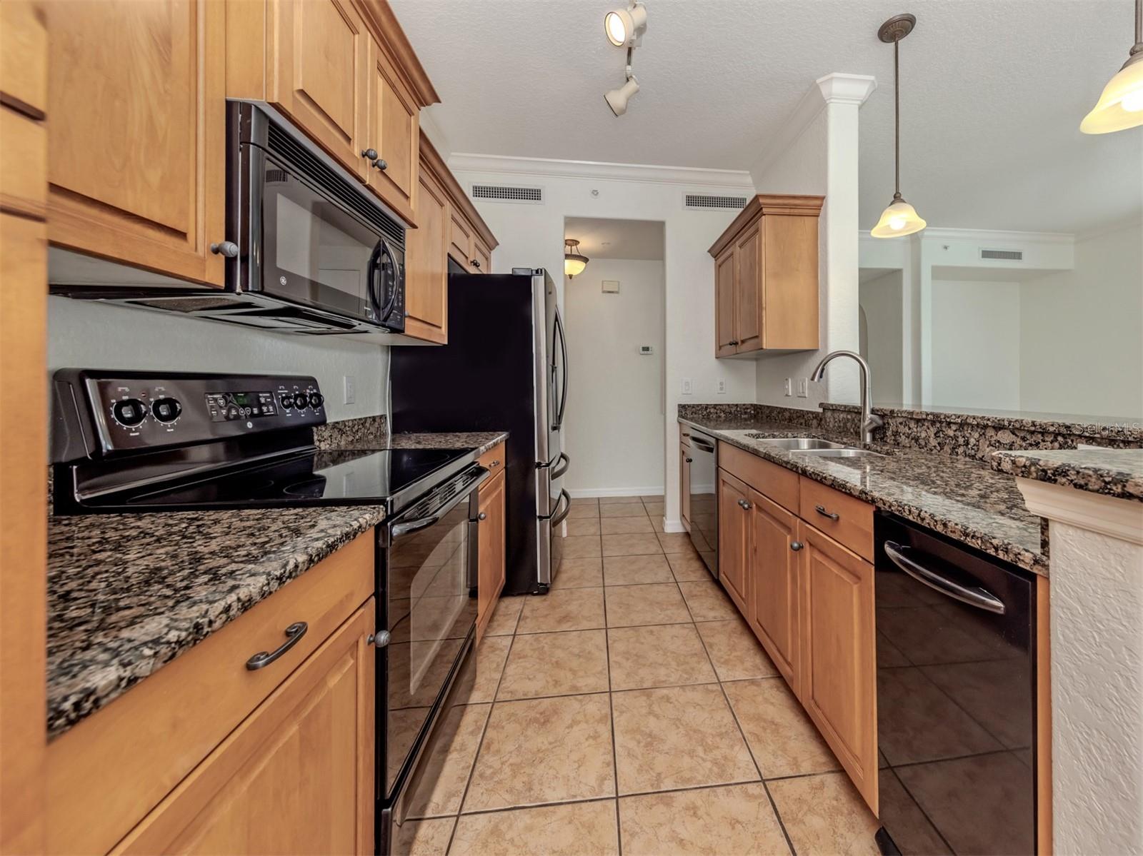 700 GARDENS EDGE DR #721 — photo 14