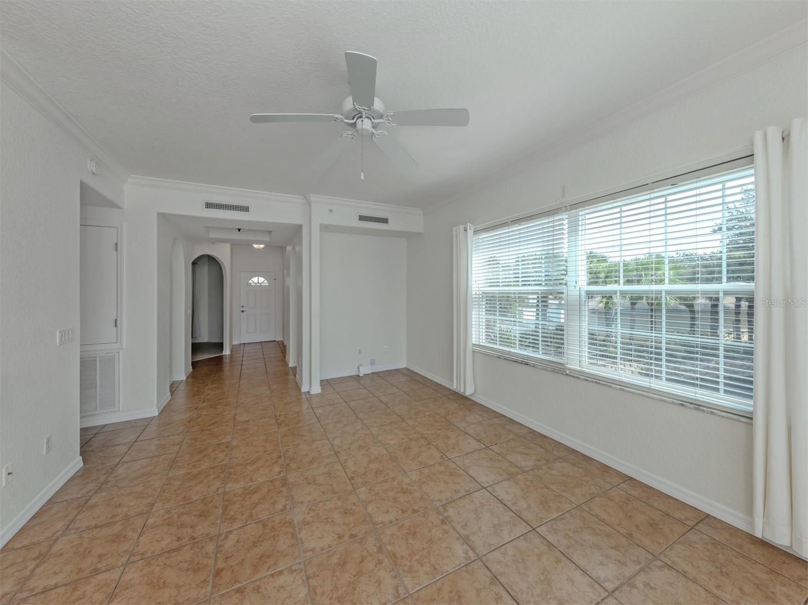 700 GARDENS EDGE DR #721 — photo 3