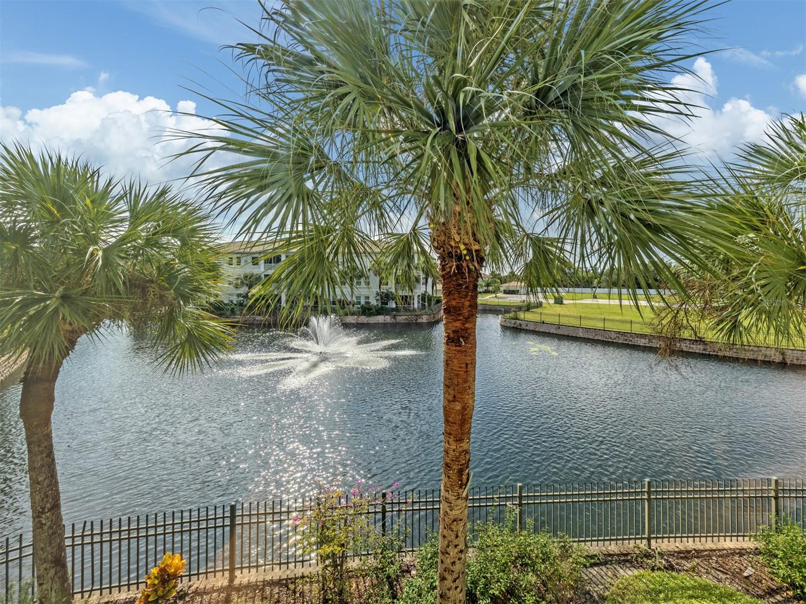 700 GARDENS EDGE DR #721 — photo 32