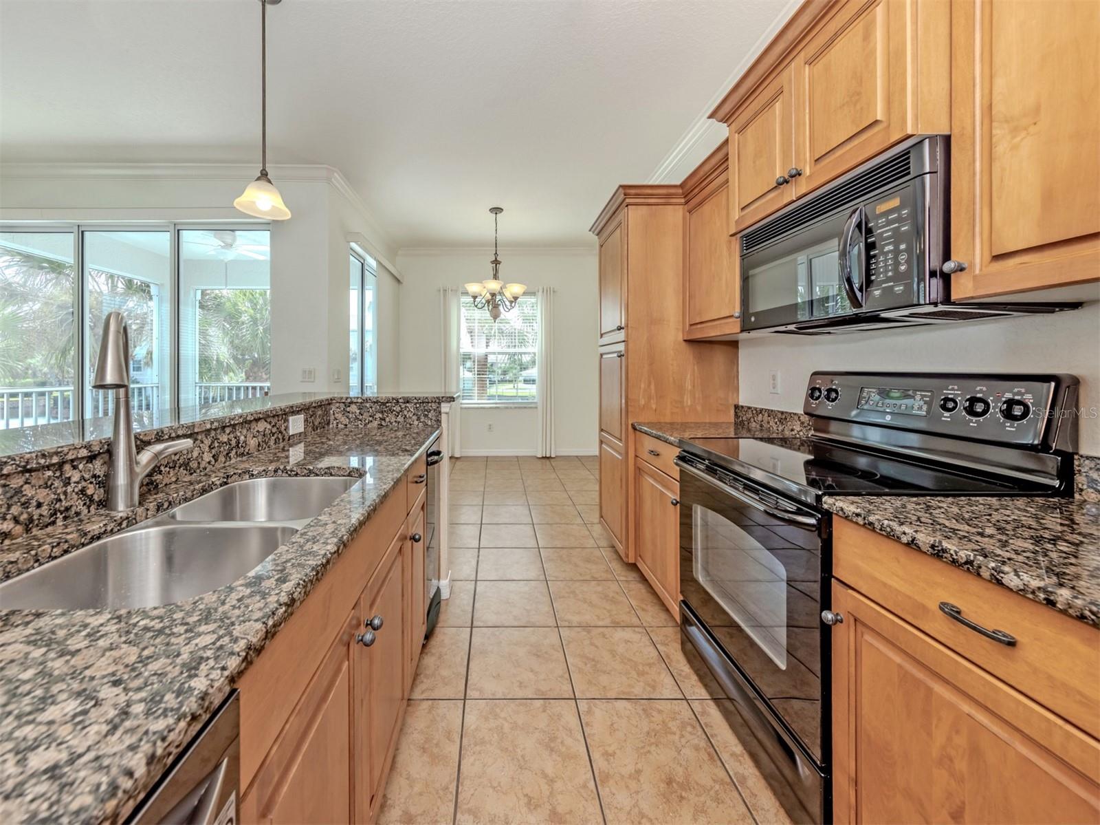 700 GARDENS EDGE DR #721 — photo 16