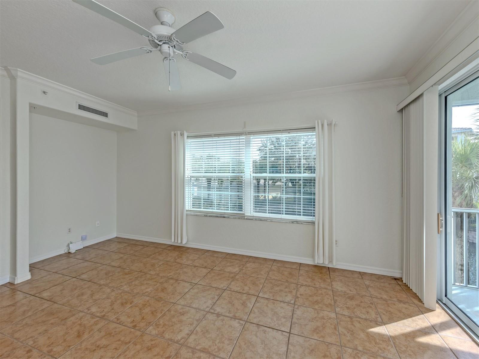 700 GARDENS EDGE DR #721 — photo 10
