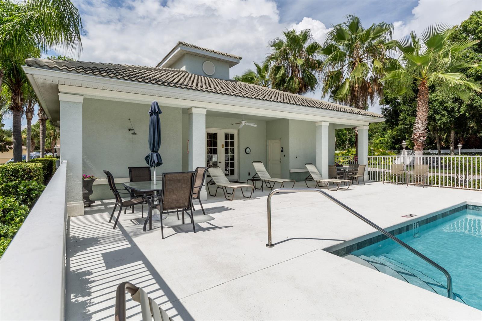 700 GARDENS EDGE DR #721 — photo 42
