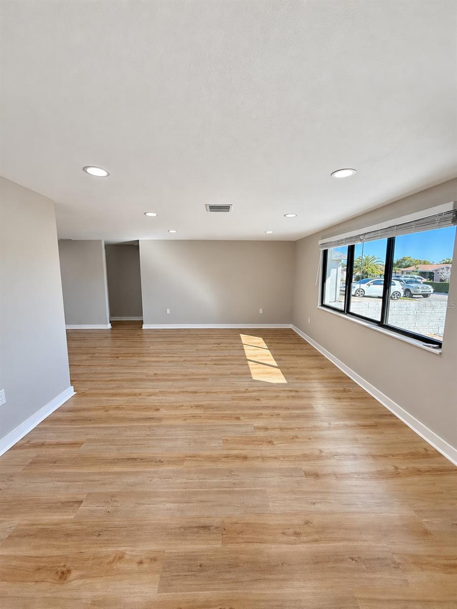 5707 PERKIN DR — photo 9