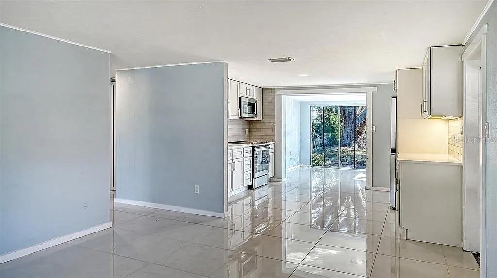 5529 NUTMEG AVE — photo 5