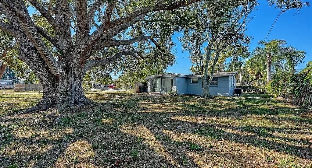 5529 NUTMEG AVE — photo 9