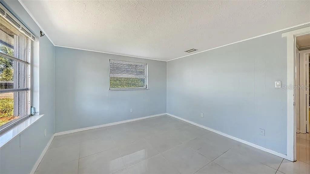 5529 NUTMEG AVE — photo 22