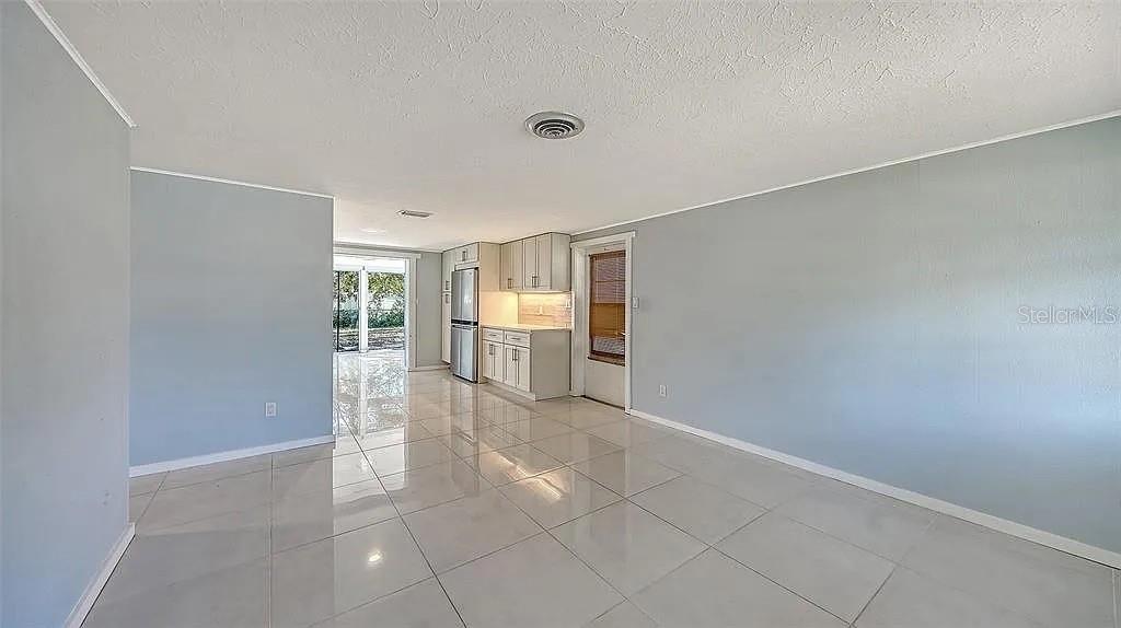 5529 NUTMEG AVE — photo 14