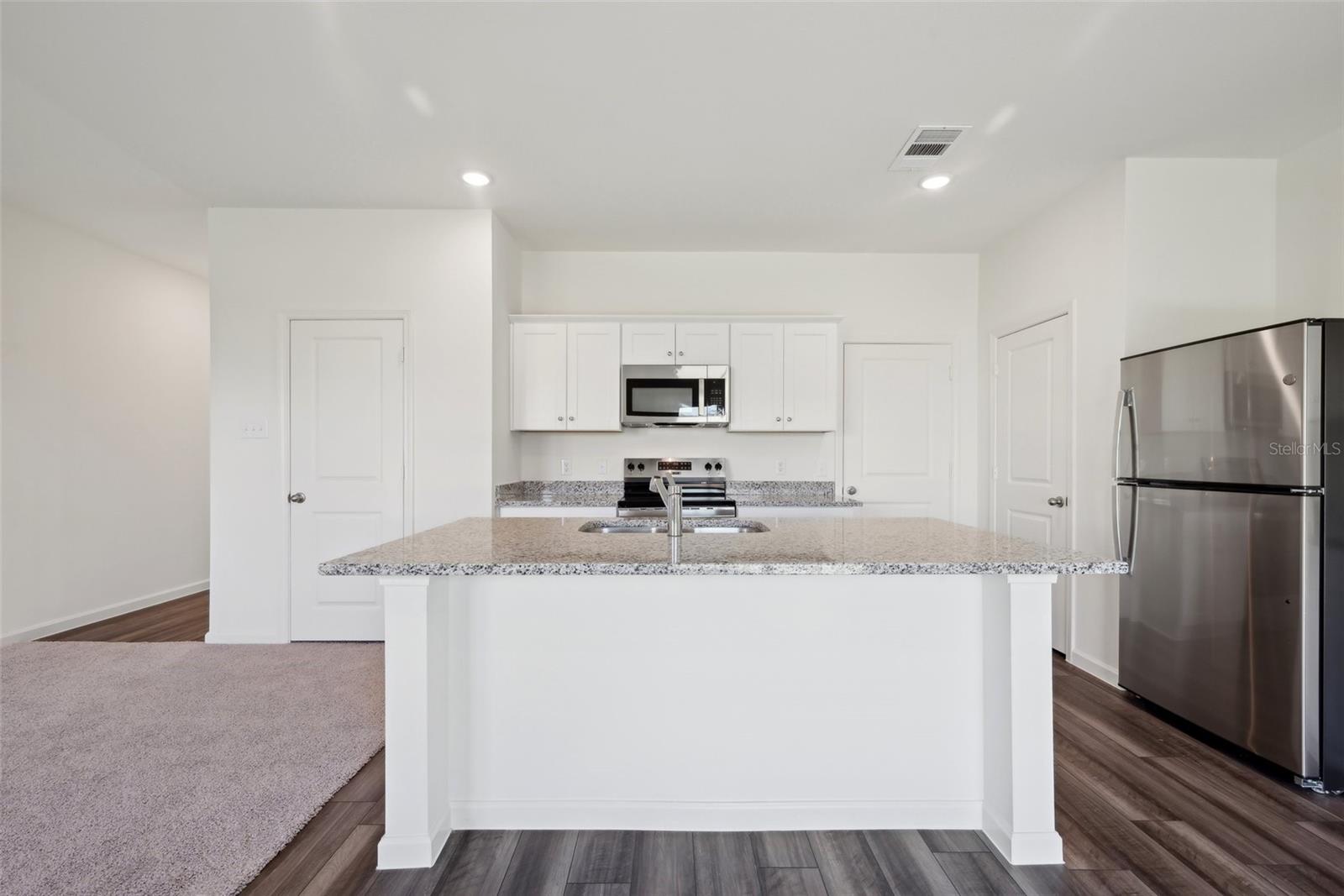 10526 CURVING CREEK — photo 31