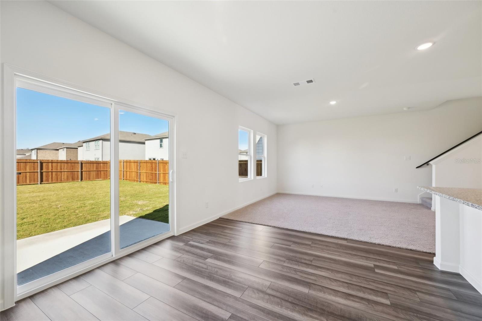 10526 CURVING CREEK — photo 19