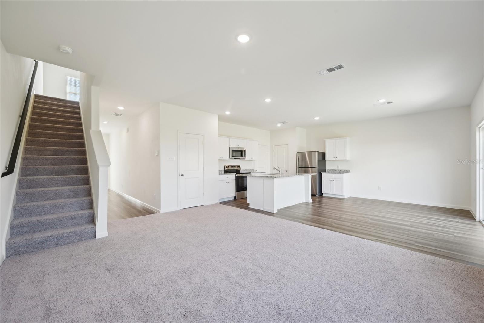 10526 CURVING CREEK — photo 22