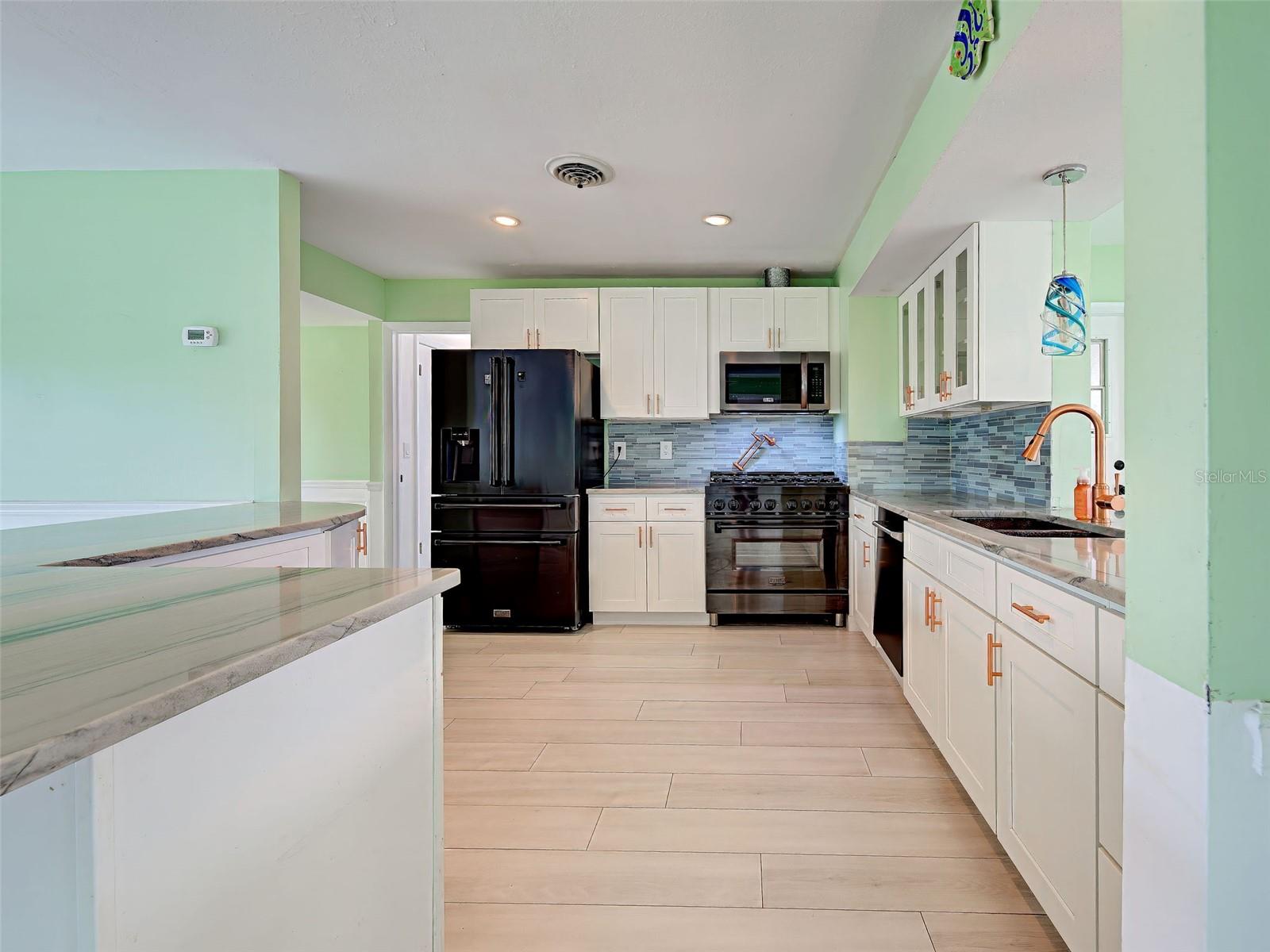 612 GLEN OAK RD — photo 12