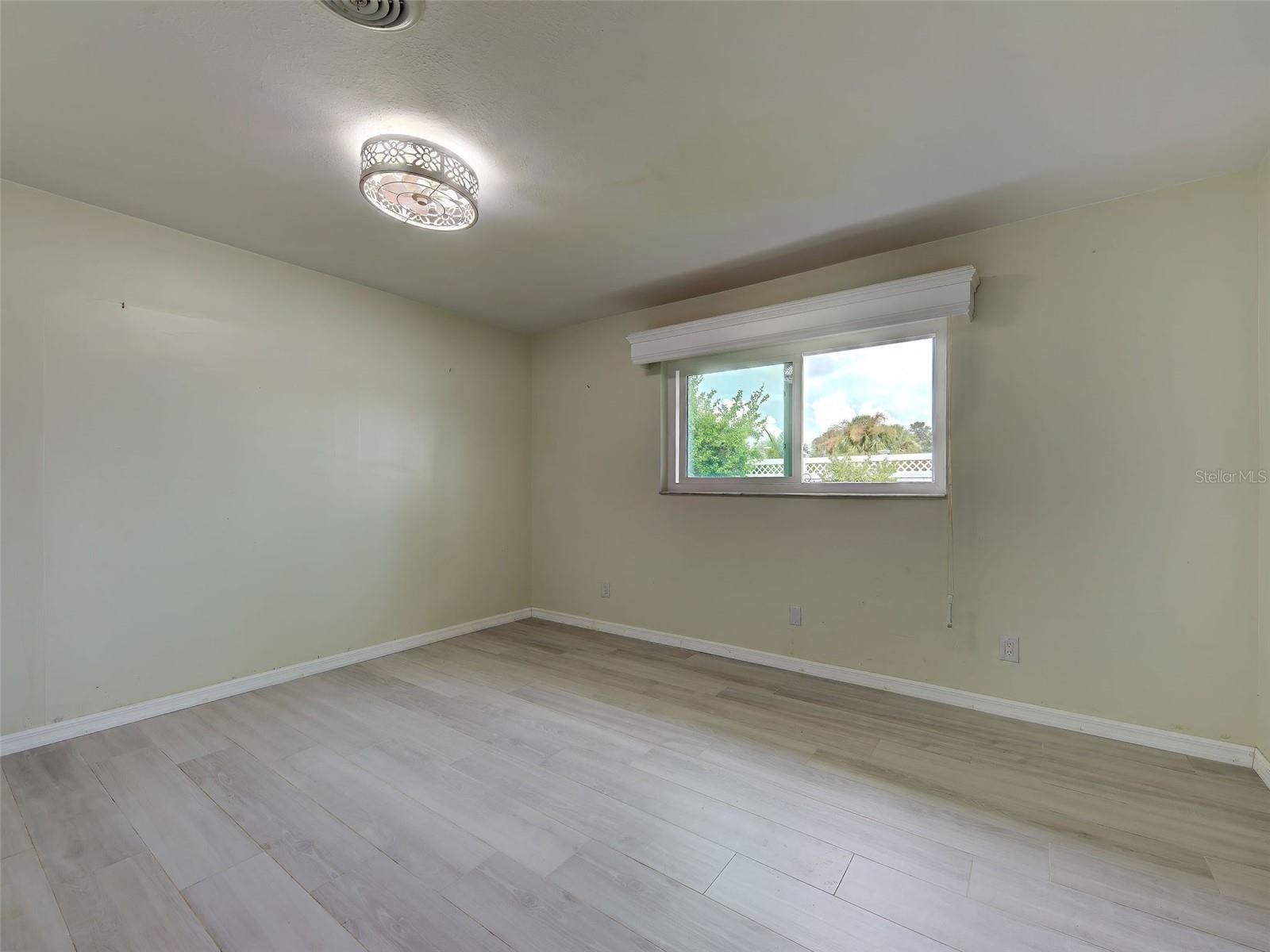 612 GLEN OAK RD — photo 39