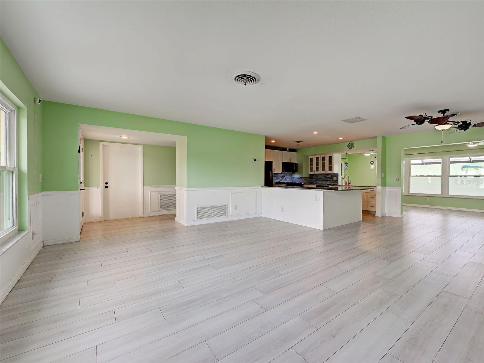 612 GLEN OAK RD — photo 11