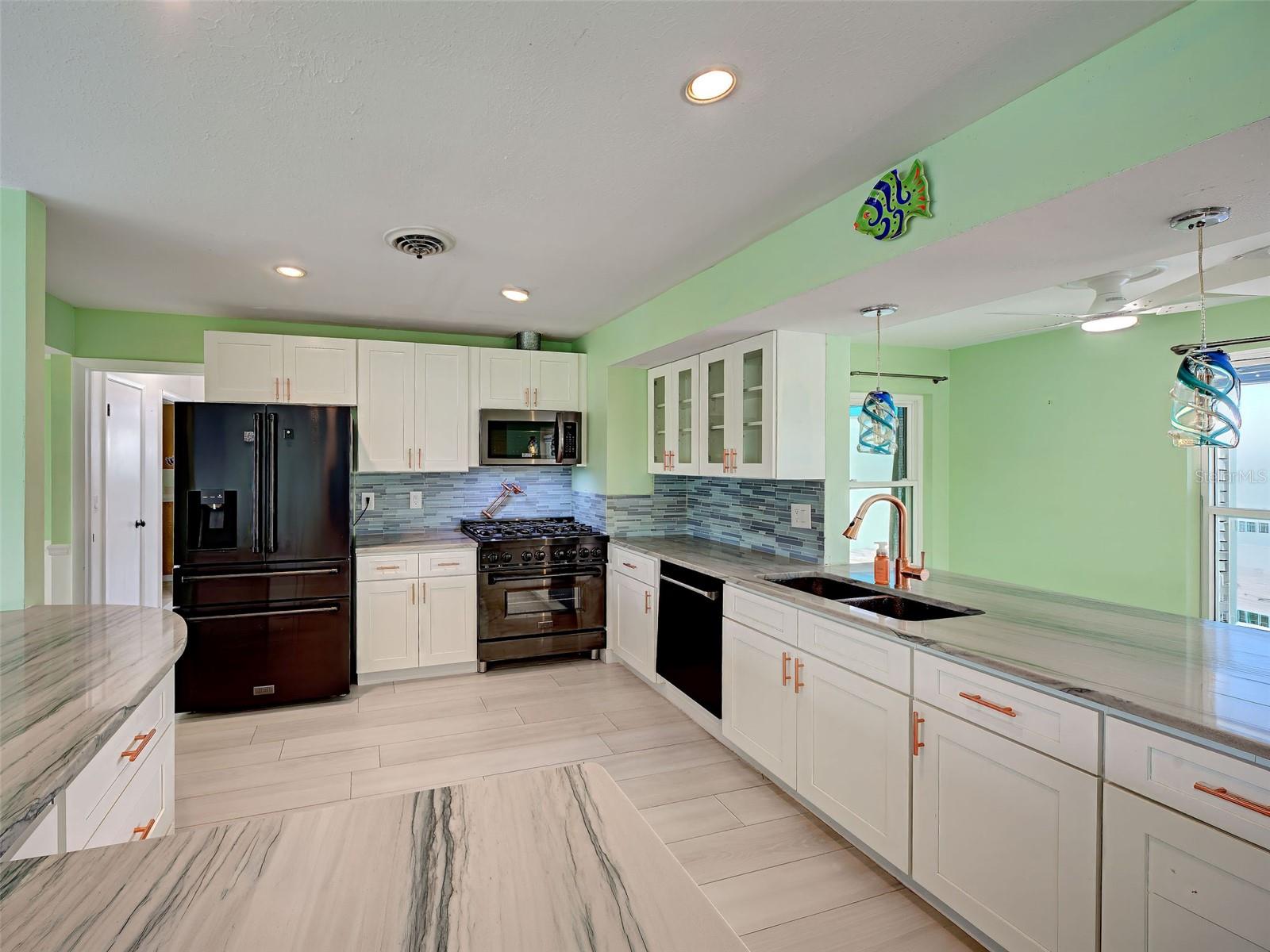 612 GLEN OAK RD — photo 17