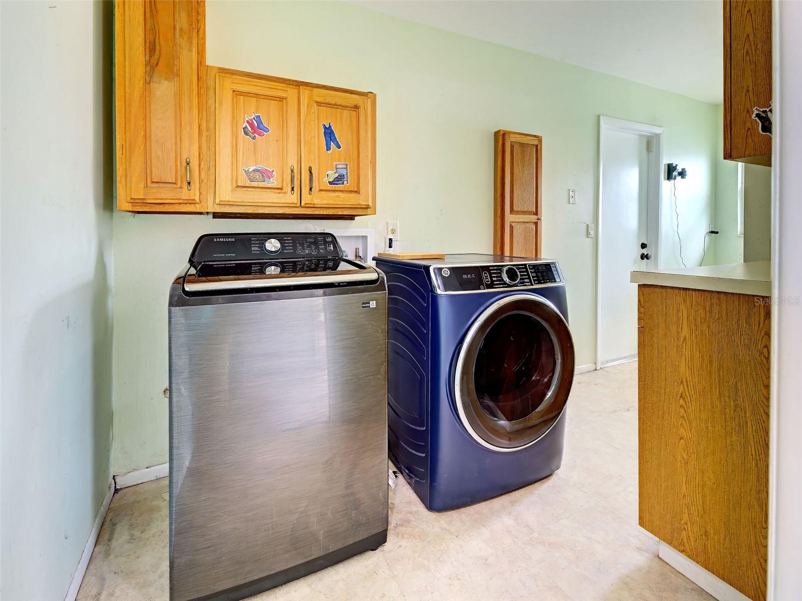 612 GLEN OAK RD — photo 43