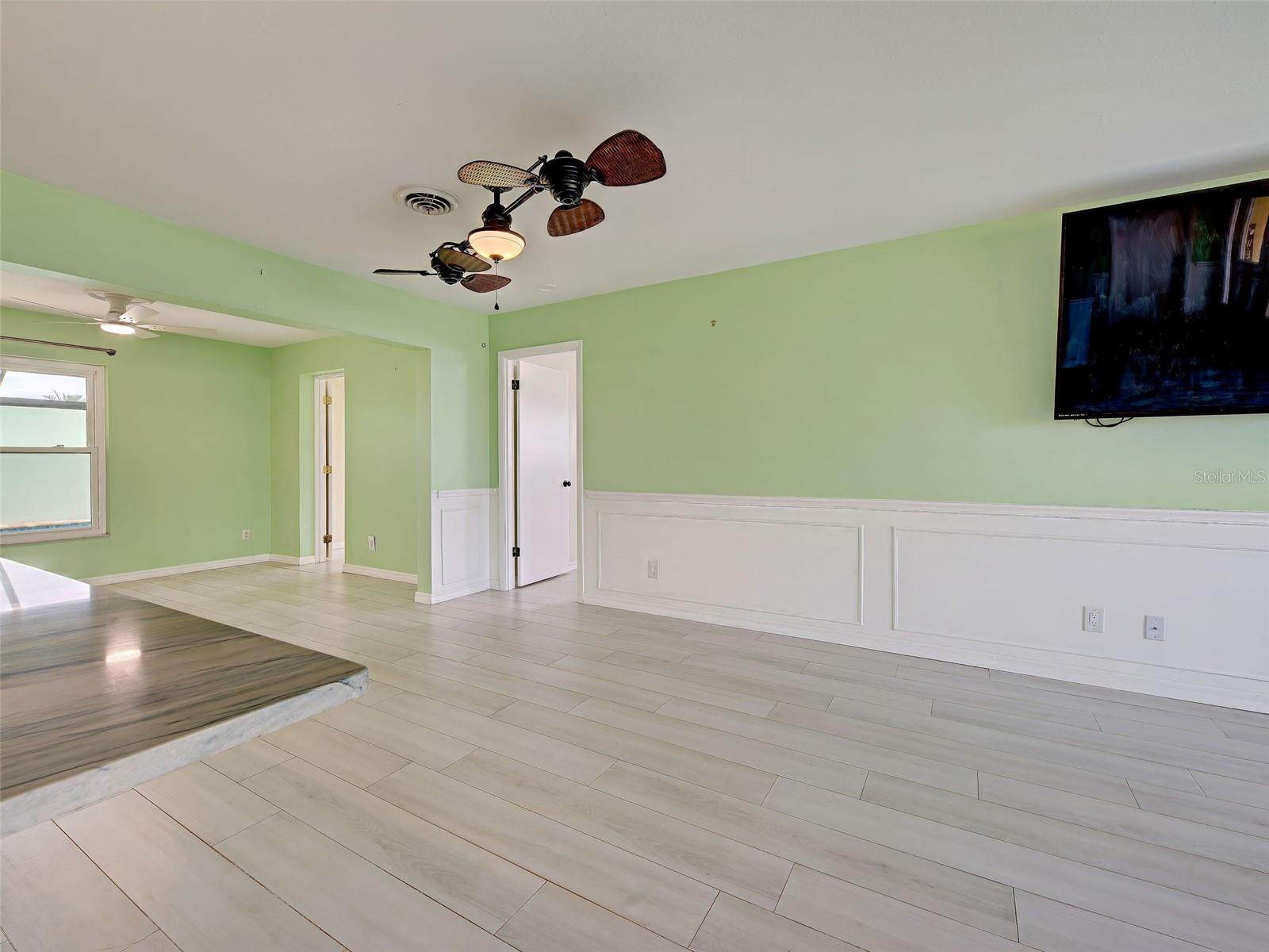 612 GLEN OAK RD — photo 9