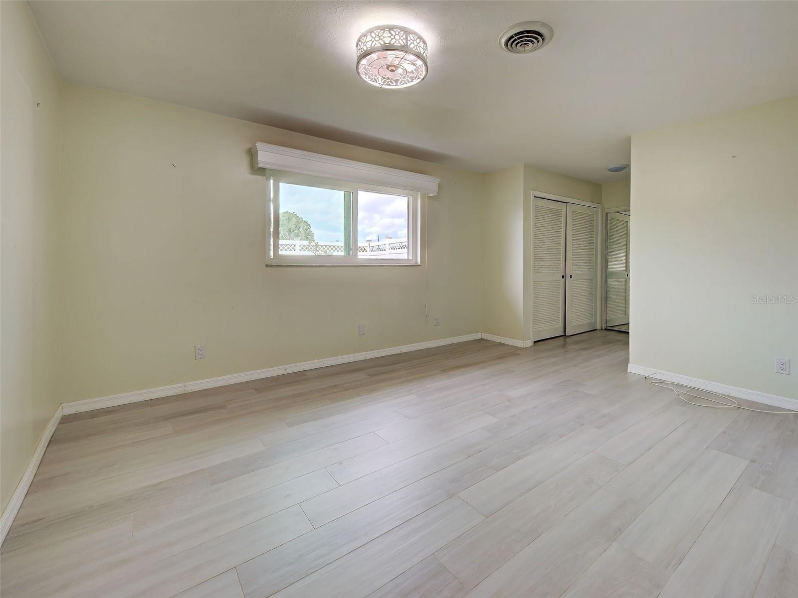 612 GLEN OAK RD — photo 35