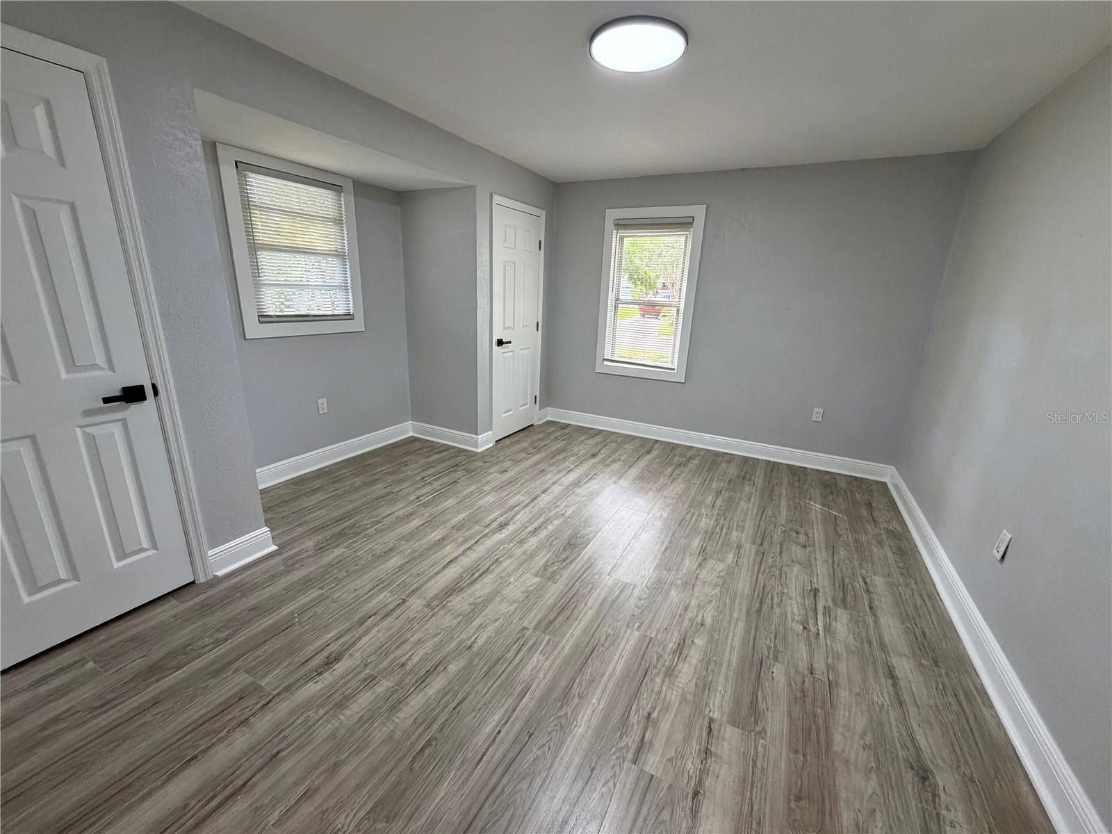 301 80TH AVE NE — photo 25