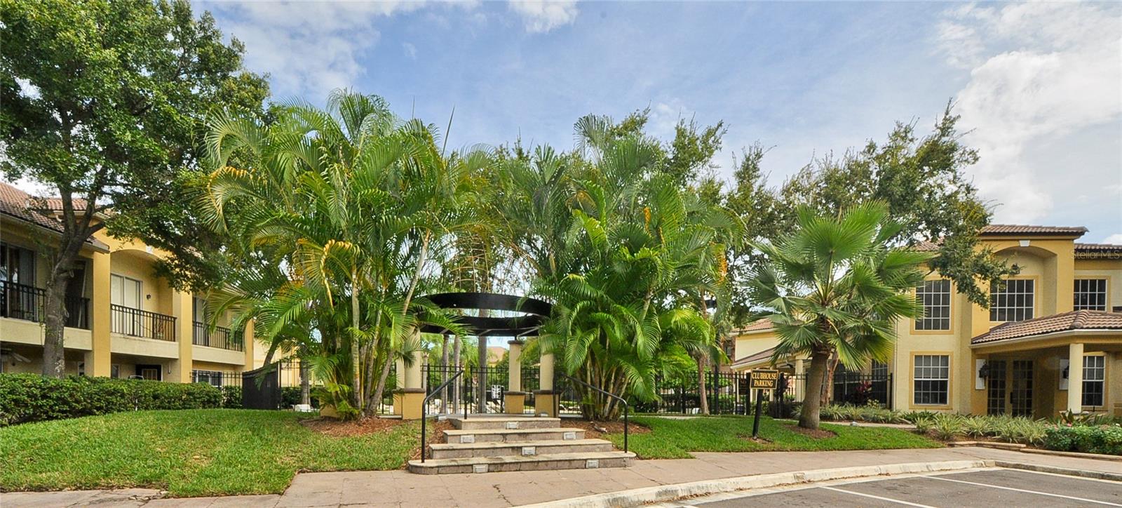 609 TROPICAL BREEZE WAY ##609 — photo 35