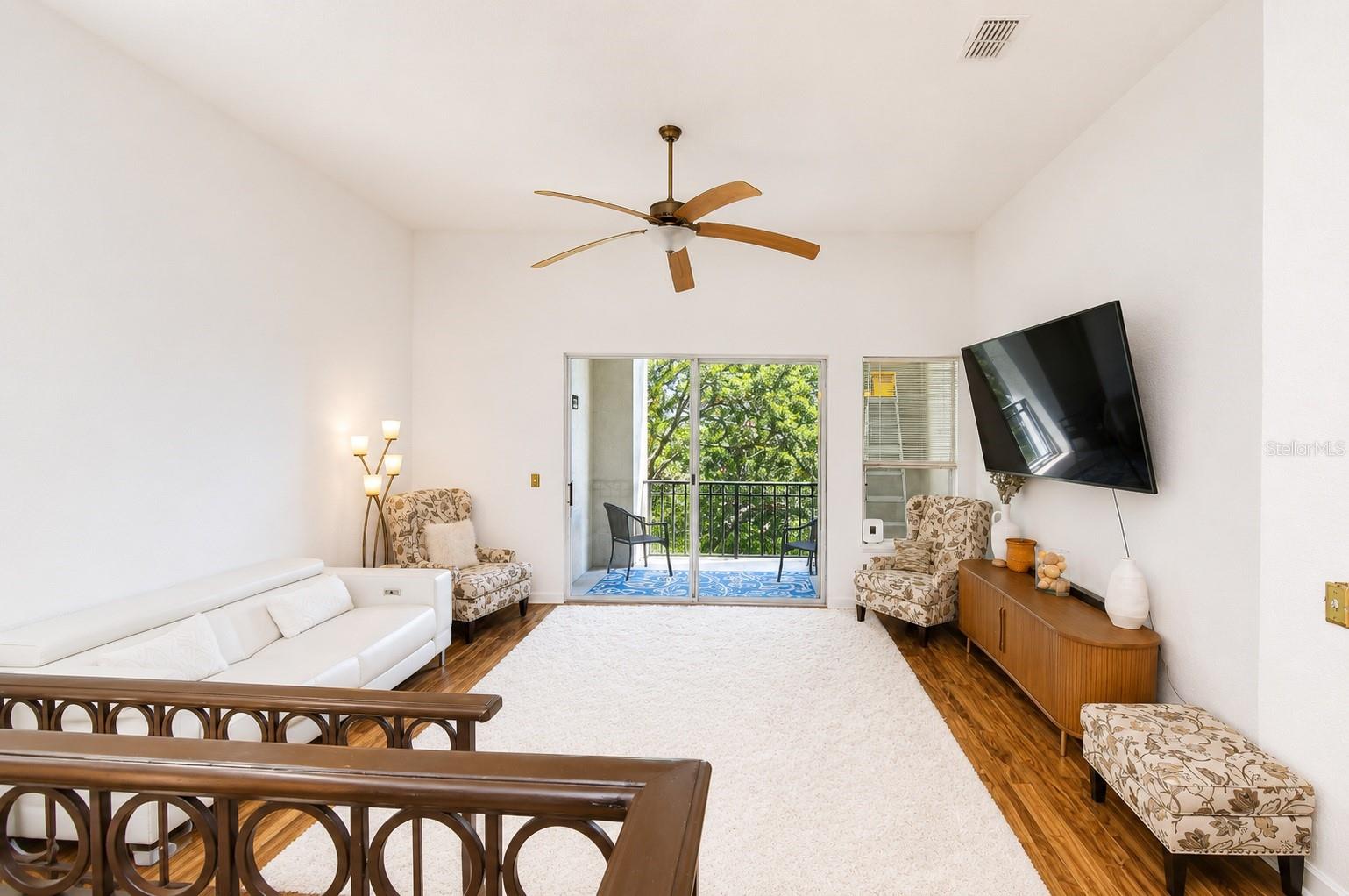 609 TROPICAL BREEZE WAY ##609 — photo 8