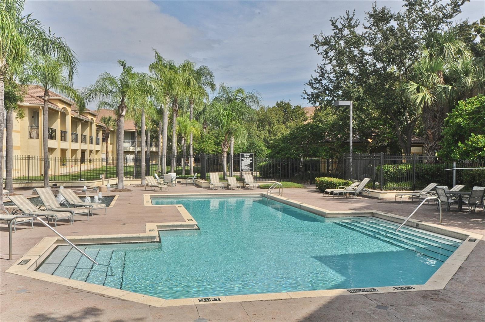 609 TROPICAL BREEZE WAY ##609 — photo 33