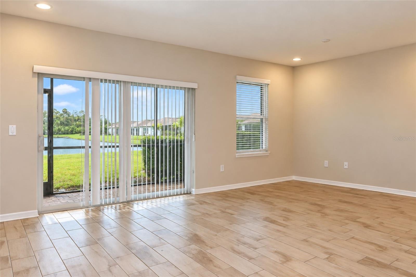 5438 TRIPOLI DR — photo 4