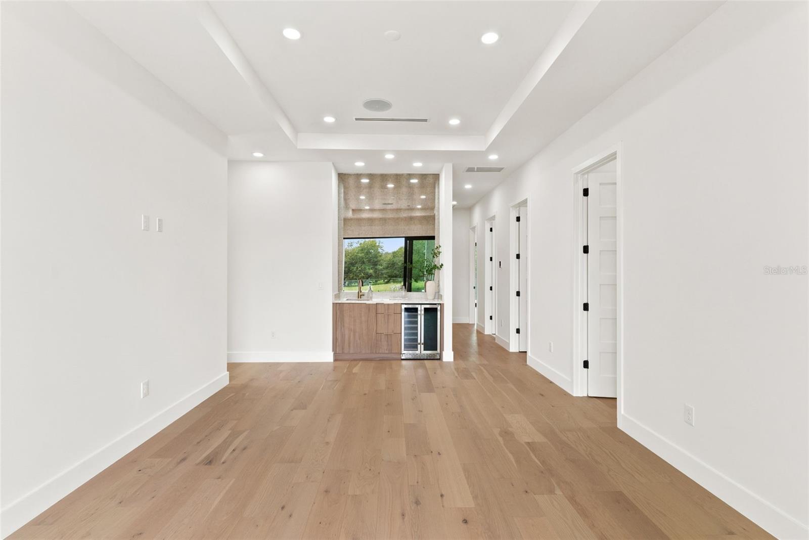 1007 W BRADDOCK ST — photo 33