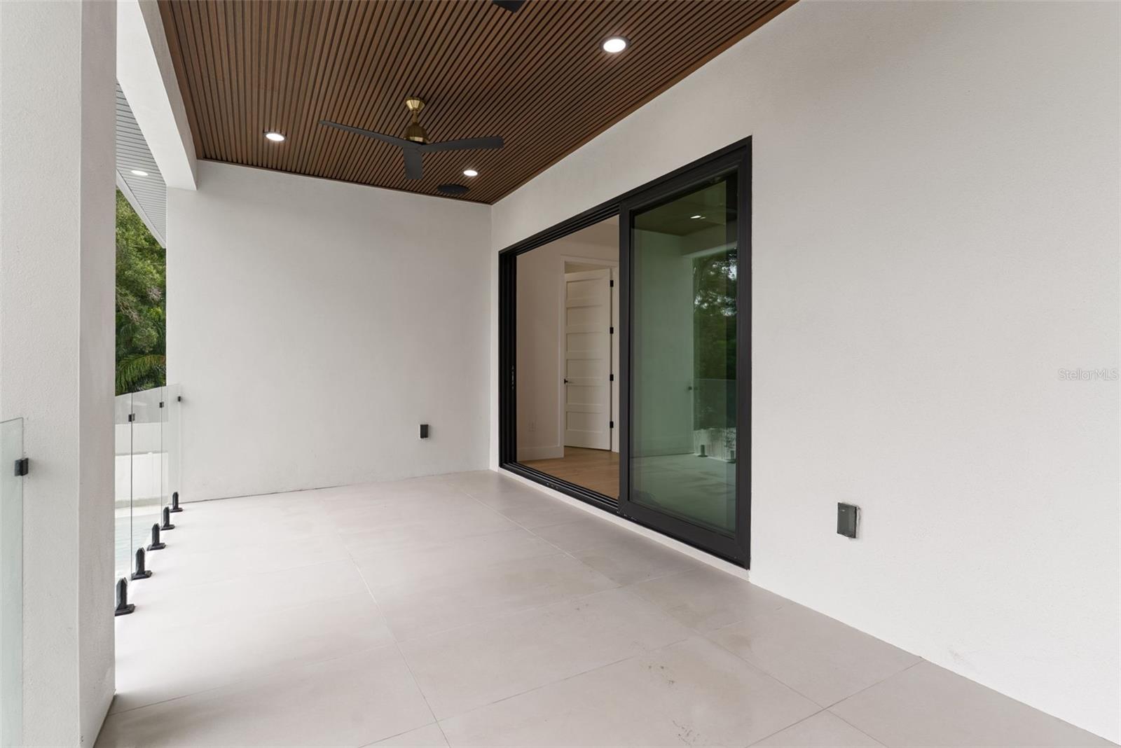 1007 W BRADDOCK ST — photo 36