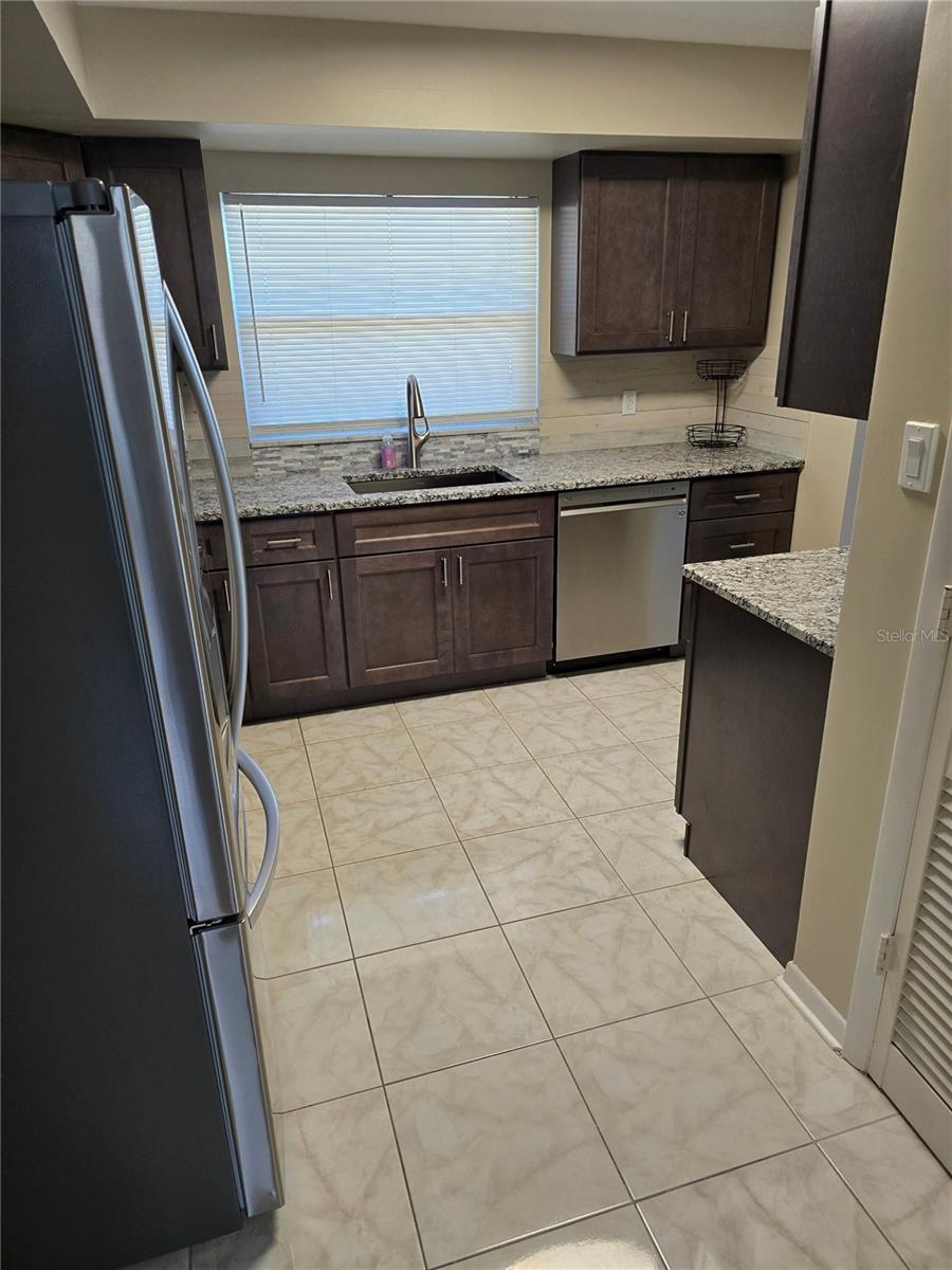13754 TRINIDAD DR — photo 4