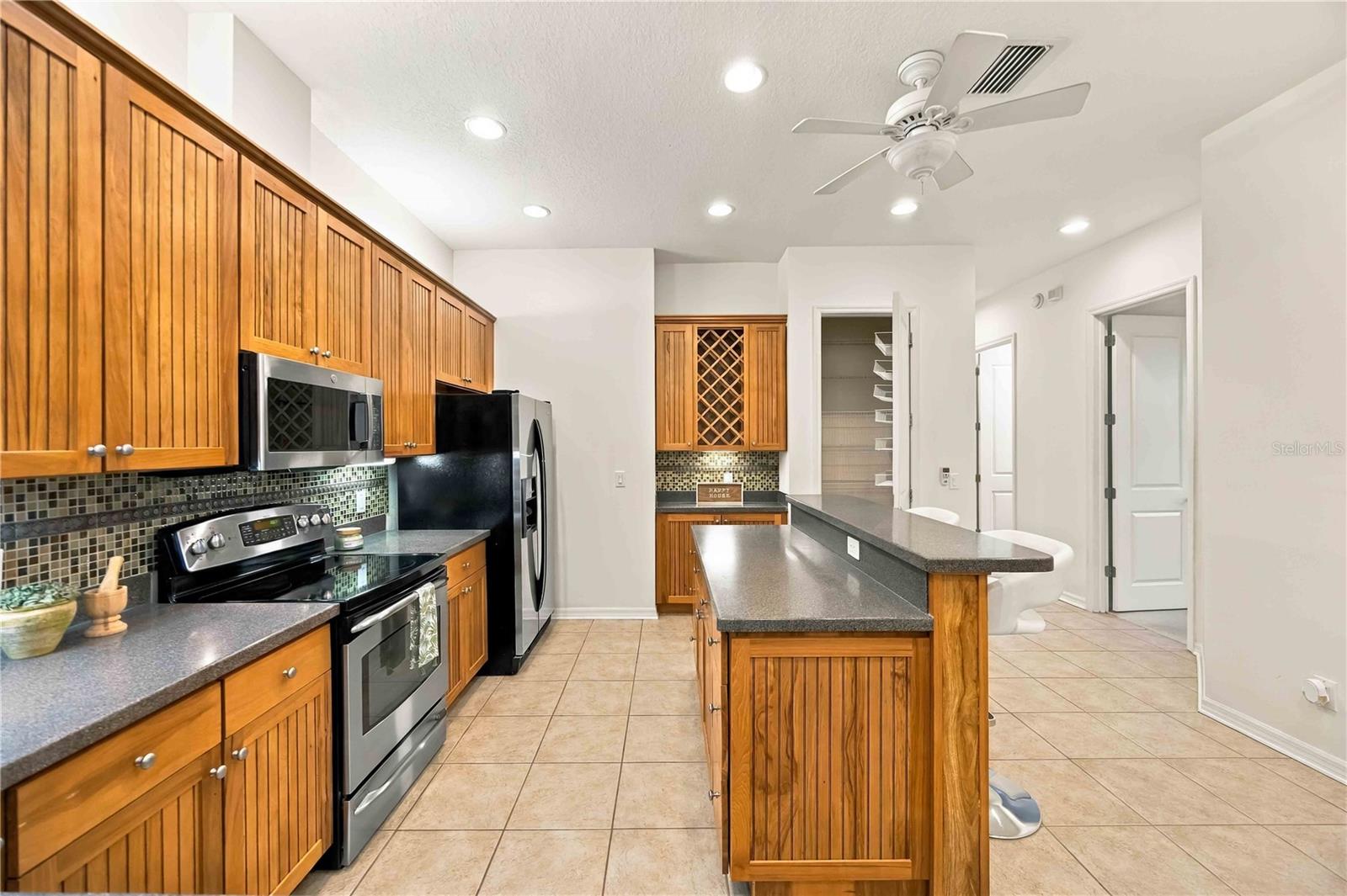 7311 EMMA RD — photo 9